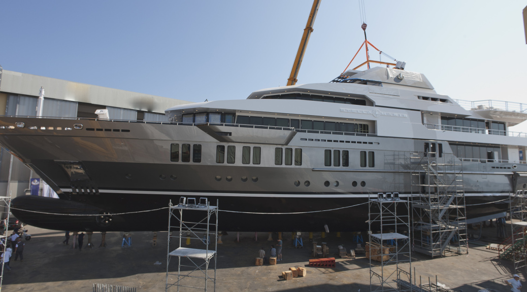 yacht refit service