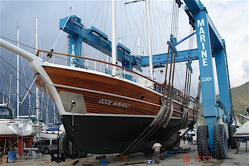 yacht refit companies